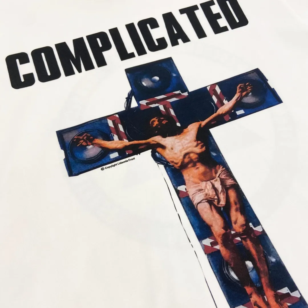 Saint Michael × KOSUKE KAWAMURA Cross Retro Print Old Vintage Loose Short Sleeve T-shirt Digital white ink direct printing, the fabric is breathable and the pattern is three-dimensional and clear. Fabric: Double yarn 240g Style number: S913 Size: S-M-L-XL Color: White Price: P110